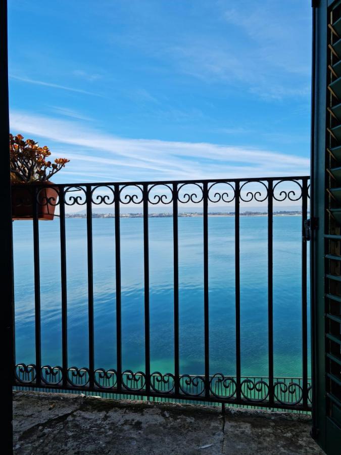 Апартаменты La Finestra Sul Mare Di Alfeo Сиракузы Экстерьер фото