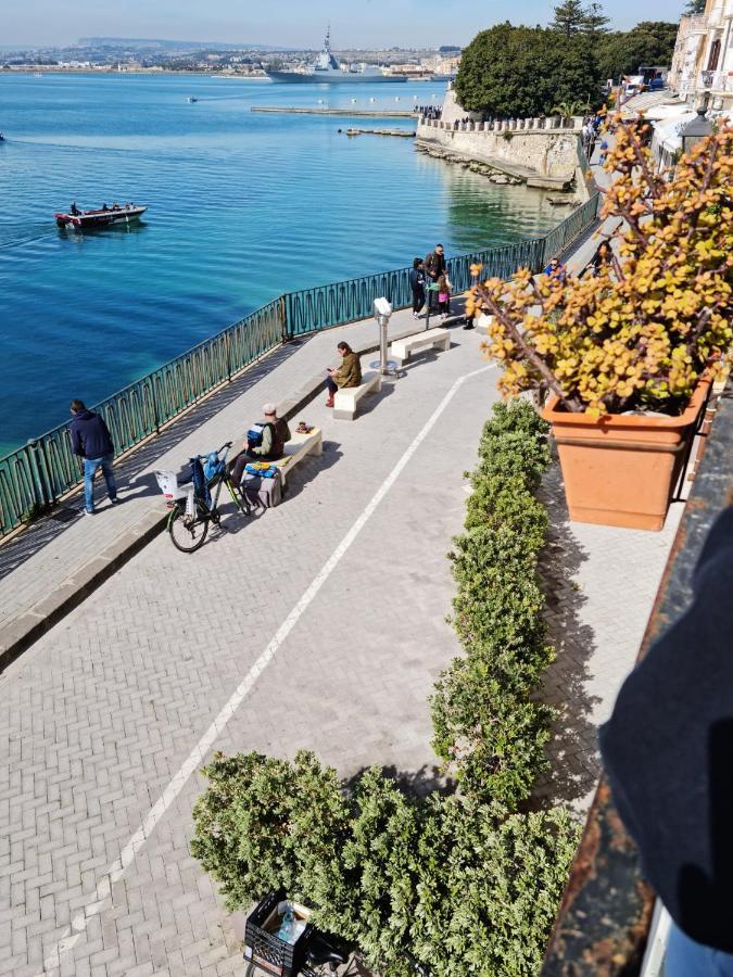 Апартаменты La Finestra Sul Mare Di Alfeo Сиракузы Экстерьер фото